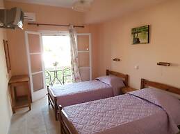 River Studios & Apartments