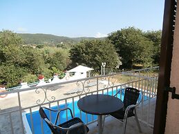 River Studios & Apartments