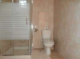 River Studios & Apartments