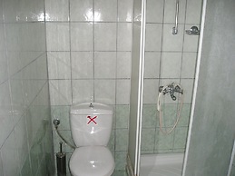 River Studios & Apartments