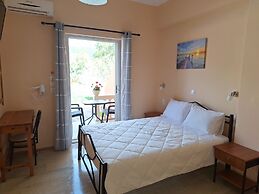 River Studios & Apartments