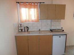 River Studios & Apartments