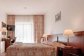 Regina Hotel