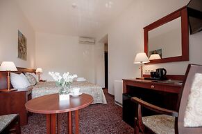 Regina Hotel