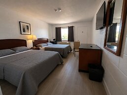 Huron Coast INN