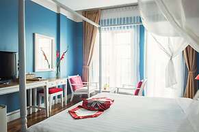 Frangipani Royal Palace Hotel