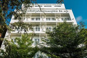 Frangipani Royal Palace Hotel