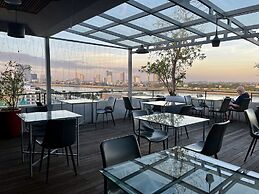 Frangipani Royal Palace Hotel