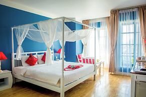 Frangipani Royal Palace Hotel