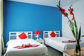 Frangipani Royal Palace Hotel