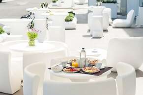 8Piuhotel