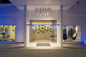 8Piuhotel