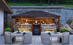 Golden Tulip Srinagar