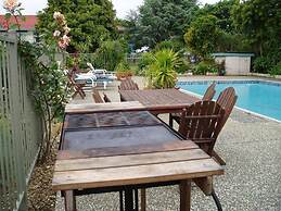 Airport Gold Star Motel