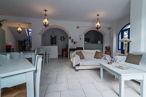 Captain Manolis Hotel