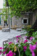 Captain Manolis Hotel