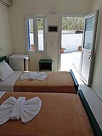 Captain Manolis Hotel