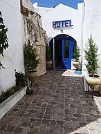 Captain Manolis Hotel