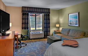 Hampton Inn and Suites Astoria