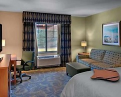 Hampton Inn and Suites Astoria