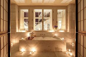 Hotel Cafe Royal, London