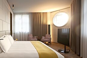 Hotel Cafe Royal, London