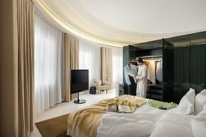 Hotel Cafe Royal, London