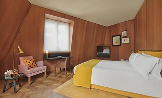 Hotel Cafe Royal, London