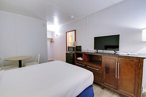 Rideau Oceanfront Motel