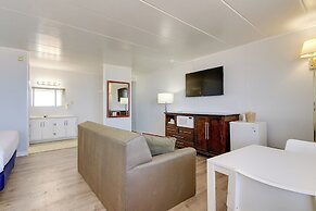 Rideau Oceanfront Motel