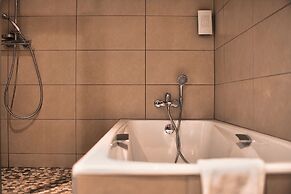 KYRIAD PRESTIGE MULHOUSE - Basel