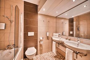 KYRIAD PRESTIGE MULHOUSE - Basel