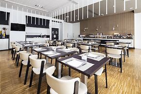 Best Western Premier CHC Airport