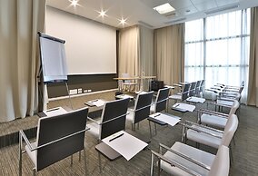 Best Western Premier CHC Airport