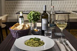 Best Western Premier CHC Airport