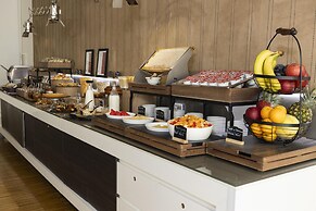 Best Western Premier CHC Airport