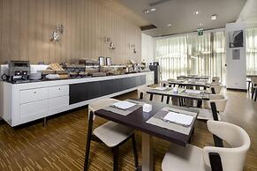 Best Western Premier CHC Airport