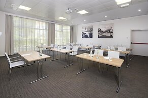 Best Western Premier CHC Airport