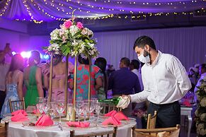 Hotel Palmarena Plaza