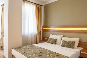 La Brisa Hotel