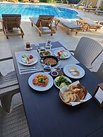 La Brisa Hotel