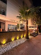 La Brisa Hotel