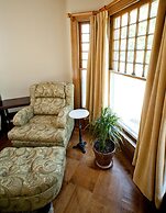 Showers Inn