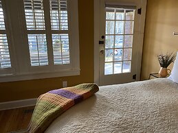 Showers Inn