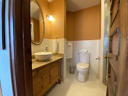 Showers Inn