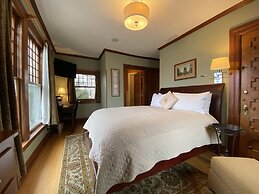 Showers Inn