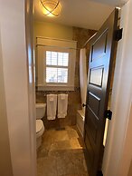 Showers Inn