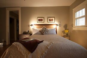 Showers Inn