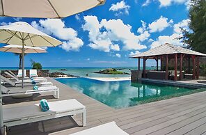 Bon Azur Beachfront Suites & Penthouses with LOV
