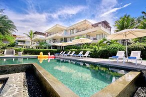 Bon Azur Beachfront Suites & Penthouses with LOV